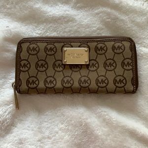 Michael Kors Monogram Wallet